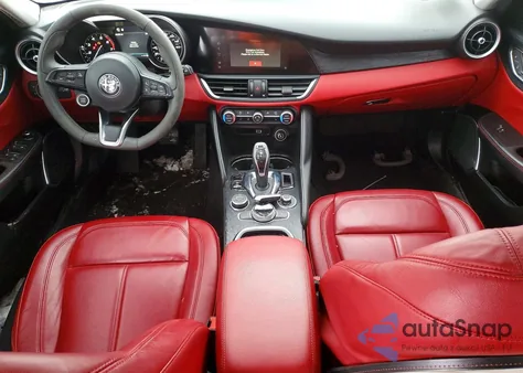 2020 Alfa Romeo Giulia z USA, uszkodzony, nr VIN ZARFANANXL7629569